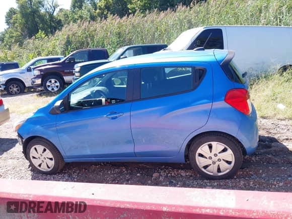 2016 Chevrolet Spark LS с VIN KL8CB6SA8GC573309, выставлен на аукционе IAAI как лот 43147939 с пробегом 62 477 миль миль и . История ставок и продаж доступна на DreamBid. Изображение 14.