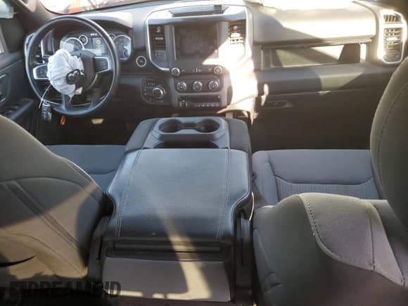 2022 Ram 1500 Big Horn z VIN 1C6RRFMGXNN433060, wystawiony jako Copart lot #76702614 z przebiegiem 49 016 mil mil oraz Szkoda całkowita • Salvage title. Historia ofert i sprzedaży dostępna na DreamBid. Obrazek 8.