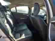 2015 Volvo S60 T5 Premier с VIN YV1612TK9F1347954, выставлен на аукционе Copart как лот 43067315 с пробегом 73 474 миль миль и Списание • Salvage title. История ставок и продаж доступна на DreamBid. Изображение 10.