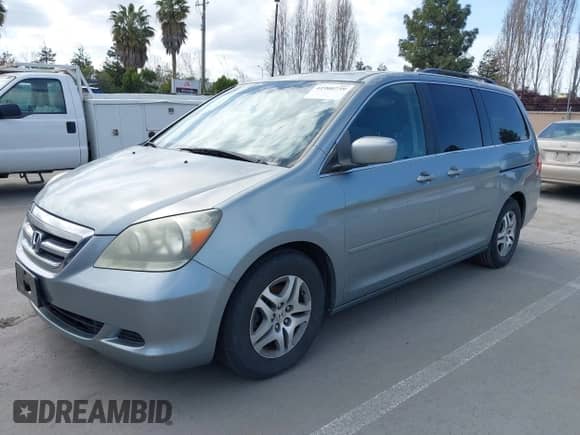 2007 Honda Odyssey EX-L с VIN 5FNRL38727B017587, выставлен на аукционе IAAI как лот 41900739 с пробегом 216 909 миль миль и . История ставок и продаж доступна на DreamBid. Изображение 2.