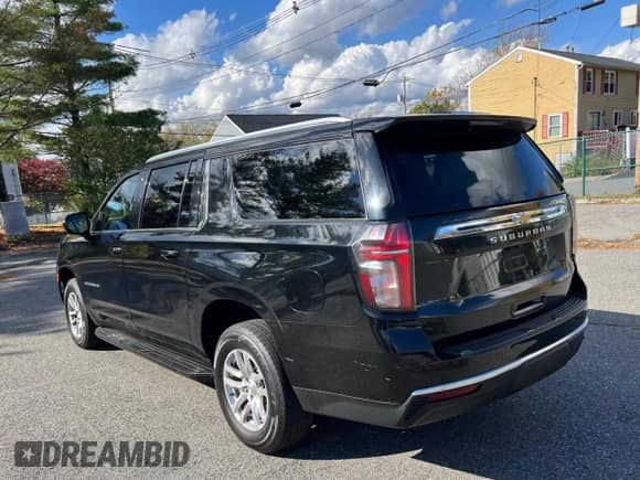 2021 Chevrolet Suburban LS с VIN 1GNSKBKD5MR163590, выставлен на аукционе Copart как лот 89928855 с пробегом 265 255 миль миль и Чистый • Clean title. История ставок и продаж доступна на DreamBid. Изображение 3.