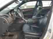 2012 Chrysler 300 Limited z VIN 2C3CCACG7CH279681, wystawiony jako Copart lot #83852145 z przebiegiem 105 752 mil mil oraz Szkoda całkowita • Salvage title. Historia ofert i sprzedaży dostępna na DreamBid. Obrazek 7.