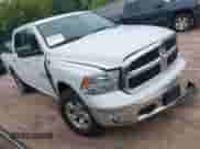 2018 Ram 1500 Big Horn z VIN 1C6RR7LT1JS161515, wystawiony jako IAAI lot #42753198 z przebiegiem 127 275 mil mil oraz . Historia ofert i sprzedaży dostępna na DreamBid. Obrazek 1.