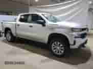 2020 Chevrolet Silverado 1500 Custom z VIN 3GCPYBEK4LG313744, wystawiony jako Copart lot #59590455 z przebiegiem 69 198 mil mil oraz Szkoda całkowita • Salvage title. Historia ofert i sprzedaży dostępna na DreamBid. Obrazek 4.