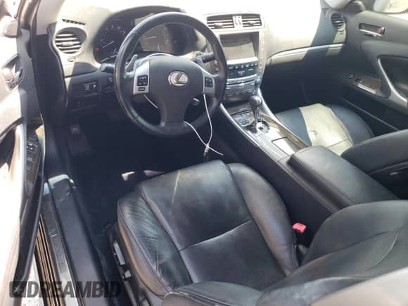 2011 Lexus IS 250 C z VIN JTHFF2C24B2520516, wystawiony jako Copart lot #66219945 z przebiegiem 129 909 mil mil oraz Szkoda całkowita • Salvage title. Historia ofert i sprzedaży dostępna na DreamBid. Obrazek 8.