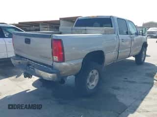 2005 Chevrolet Silverado 2500HD LS с VIN 1GCHC232X5F869342, выставлен на аукционе IAAI как лот 43523055 с пробегом 186 980 миль миль и . История ставок и продаж доступна на DreamBid. Изображение 4.