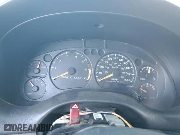 2003 Chevrolet S-10 z VIN 1GCCS14H938206789, wystawiony jako Copart lot #47684545 z przebiegiem Nie podano mil oraz Czysty tytuł • Clean title. Historia ofert i sprzedaży dostępna na DreamBid. Obrazek 9.