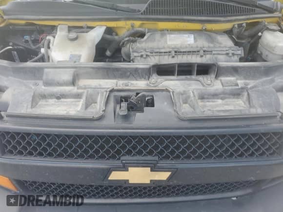 2020 Chevrolet Express Cargo с VIN 1GCWGAFPXL1252272, выставлен на аукционе Copart как лот 62793995 с пробегом 293 647 миль миль и Списание • Salvage title. История ставок и продаж доступна на DreamBid. Изображение 11.
