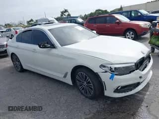 2018 BMW 5 Series 530i xDrive с VIN WBAJA7C52JG909607, выставлен на аукционе IAAI как лот 38487020 с пробегом Не указан миль и . История ставок и продаж доступна на DreamBid. Изображение 1.