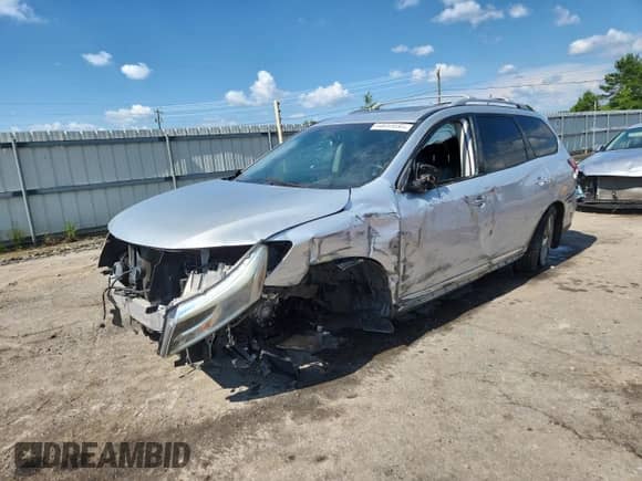 2015 Nissan Pathfinder SL with VIN 5N1AR2MN3FC720634, listed as a Copart auction lot 64653595 with 135,987 mi miles and Salvage title. Bid and sale history available at DreamBid. Image 1.