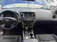 2019 Nissan Pathfinder S with VIN 5N1DR2MN8KC639913, listed as a Copart auction lot 80946405 with 98,674 mi miles and Salvage title. Bid and sale history available at DreamBid. Image 9.