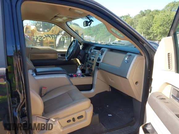 2011 Ford F-150 XLT z VIN 1FTFW1ET6BFC08837, wystawiony jako IAAI lot #42796324 z przebiegiem 214 495 mil mil oraz . Historia ofert i sprzedaży dostępna na DreamBid. Obrazek 5.