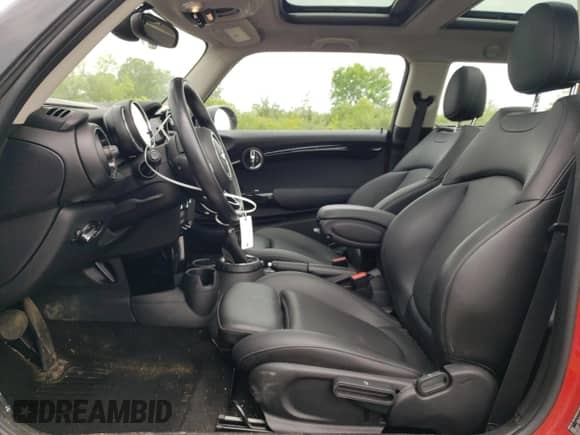 2016 MINI Hardtop S с VIN WMWXP7C57G3B33678, выставлен на аукционе Copart как лот 60609135 с пробегом 84 506 миль миль и Списание • Salvage title. История ставок и продаж доступна на DreamBid. Изображение 7.