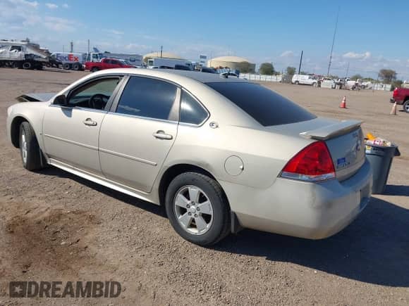 2009 Chevrolet Impala LT z VIN 2G1WT57K891108415, wystawiony jako IAAI lot #43459158 z przebiegiem Nie podano mil oraz . Historia ofert i sprzedaży dostępna na DreamBid. Obrazek 3.