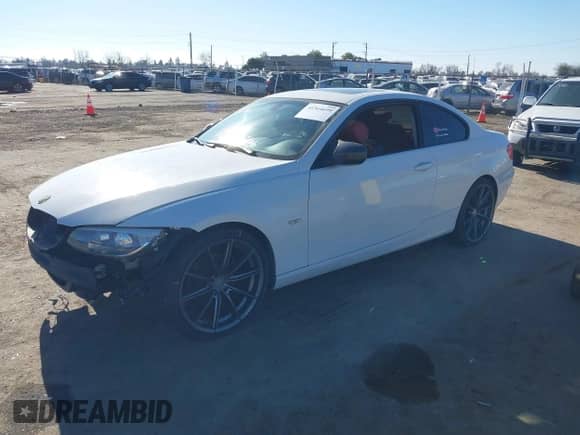 2012 BMW 3 Series 328i xDrive с VIN WBAKF5C50CE656621, выставлен на аукционе IAAI как лот 41364699 с пробегом 106 773 миль миль и . История ставок и продаж доступна на DreamBid. Изображение 2.