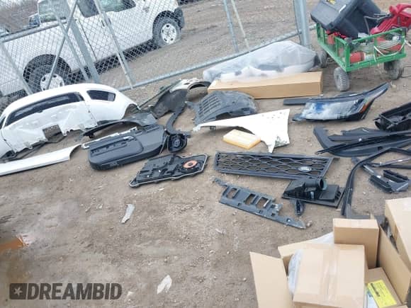 2020 Land Rover Range Rover Sport HST с VIN SALWS2RU0LA733551, выставлен на аукционе IAAI как лот 41821701 с пробегом 65 746 миль миль и . История ставок и продаж доступна на DreamBid. Изображение 12.