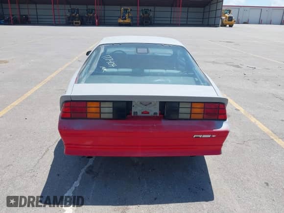 1991 Chevrolet Camaro with VIN 1G1FP23T1ML177404, listed as a IAAI auction lot 42637417 with 86,218 mi miles and . Bid and sale history available at DreamBid. Image 15.
