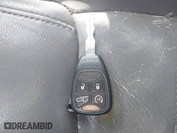 2007 Jeep Commander Sport with VIN 1J8HG48K77C556917, listed as a IAAI auction lot 42659784 with 216,395 mi miles and . Bid and sale history available at DreamBid. Image 11.