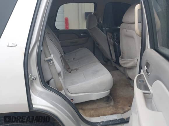 2007 Chevrolet Tahoe LTZ z VIN 1GNFC13037R194815, wystawiony jako IAAI lot #42541202 z przebiegiem 258 086 mil mil oraz . Historia ofert i sprzedaży dostępna na DreamBid. Obrazek 8.