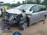 2019 Toyota Sienna L с VIN 5TDZZ3DC0KS990523, выставлен на аукционе IAAI как лот 42636017 с пробегом 74 812 миль миль и . История ставок и продаж доступна на DreamBid. Изображение 2.