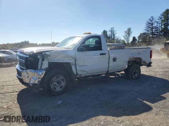 2018 Chevrolet Silverado 2500HD Work Truck z VIN 1GC0CUEG5JZ286140, wystawiony jako Copart lot #82056445 z przebiegiem 222 860 mil mil oraz Szkoda całkowita • Salvage title. Historia ofert i sprzedaży dostępna na DreamBid. Obrazek 1.