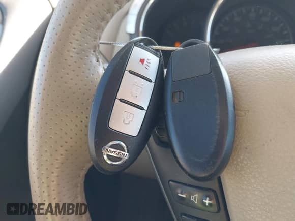 2011 Nissan Murano SL z VIN JN8AZ1MU1BW060287, wystawiony jako IAAI lot #43562198 z przebiegiem 168 579 mil mil oraz . Historia ofert i sprzedaży dostępna na DreamBid. Obrazek 11.