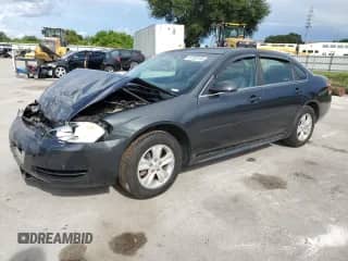 2013 Chevrolet Impala LS z VIN 2G1WF5E31D1158889, wystawiony jako Copart lot #81702165 z przebiegiem 132 514 mil mil oraz Szkoda całkowita • Salvage title. Historia ofert i sprzedaży dostępna na DreamBid. Obrazek 1.