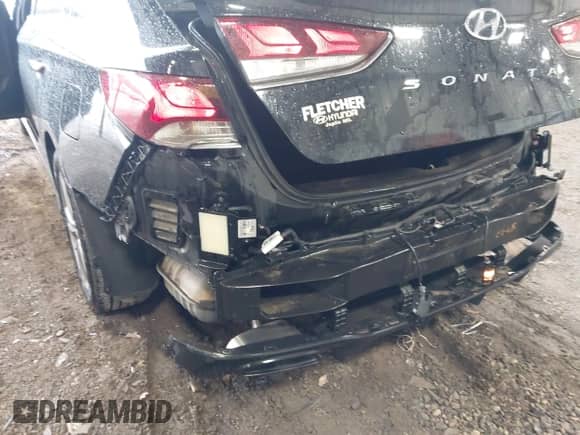 2018 Hyundai Sonata SEL с VIN 5NPE34AF7JH693113, выставлен на аукционе IAAI как лот 42354121 с пробегом 108 520 миль миль и . История ставок и продаж доступна на DreamBid. Изображение 6.