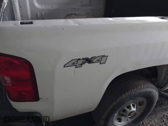 2013 Chevrolet Silverado 2500HD Work Truck with VIN 1GC1KVC8XDF150777, listed as a IAAI auction lot 41510170 with 188,703 mi miles and . Bid and sale history available at DreamBid. Image 6.