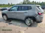 2023 Jeep Compass Latitude Lux z VIN 3C4NJDFN6PT534940, wystawiony jako Copart lot #67419435 z przebiegiem 7 930 mil mil oraz Szkoda całkowita • Salvage title. Historia ofert i sprzedaży dostępna na DreamBid. Obrazek 2.