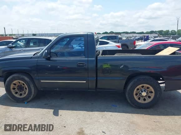 2005 Chevrolet Silverado 1500 Work Truck with VIN 1GCEC14X65Z204931, listed as a IAAI auction lot 42353592 with 266,173 mi miles and . Bid and sale history available at DreamBid. Image 13.