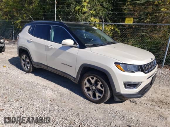 2019 Jeep Compass Limited with VIN 3C4NJDCB6KT629954, listed as a Copart auction lot 82418815 with 90,579 mi miles and Salvage title. Bid and sale history available at DreamBid. Image 4.