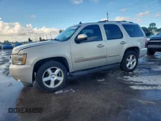 2008 Chevrolet Tahoe 3LT с VIN 1GNFC130X8R140297, выставлен на аукционе Copart как лот 82308755 с пробегом 186 888 миль миль и Списание • Salvage title. История ставок и продаж доступна на DreamBid. Изображение 1.