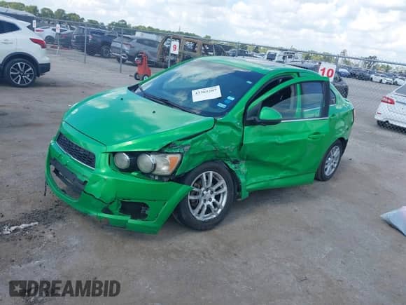 2015 Chevrolet Sonic LT with VIN 1G1JD5SB2F4135768, listed as a IAAI auction lot 43362287 with 206,460 mi miles and . Bid and sale history available at DreamBid. Image 17.