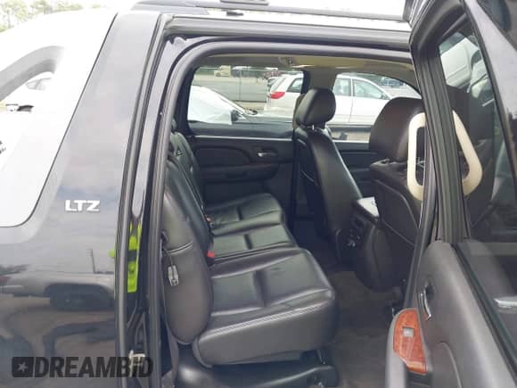 2011 Chevrolet Avalanche LTZ с VIN 3GNTKGE36BG128784, выставлен на аукционе IAAI как лот 42806389 с пробегом 171 818 миль миль и . История ставок и продаж доступна на DreamBid. Изображение 8.