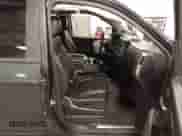 2017 Chevrolet Silverado 1500 LT z VIN 3GCUKRECXHG165368, wystawiony jako IAAI lot #43071774 z przebiegiem 206 163 mil mil oraz . Historia ofert i sprzedaży dostępna na DreamBid. Obrazek 5.