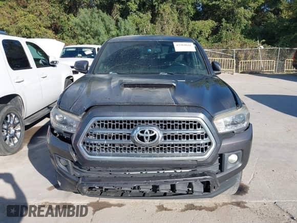 2017 Toyota Tacoma TRD Off Road z VIN 5TFAZ5CN9HX033838, wystawiony jako IAAI lot #43364641 z przebiegiem 196 091 mil mil oraz . Historia ofert i sprzedaży dostępna na DreamBid. Obrazek 11.
