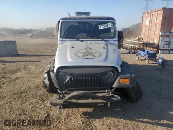 2003 Jeep Wrangler X z VIN 1J4FA39S63P356911, wystawiony jako Copart lot #81295295 z przebiegiem 92 861 mil mil oraz Szkoda całkowita • Salvage title. Historia ofert i sprzedaży dostępna na DreamBid. Obrazek 5.