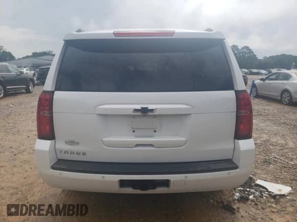 2017 Chevrolet Tahoe LT z VIN 1GNSCBKC3HR160097, wystawiony jako Copart lot #68547125 z przebiegiem 127 309 mil mil oraz Szkoda całkowita • Salvage title. Historia ofert i sprzedaży dostępna na DreamBid. Obrazek 6.