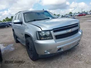 2014 Chevrolet Tahoe LS с VIN 1GNSCAE08ER110786, выставлен на аукционе IAAI как лот 42904735 с пробегом 175 776 миль миль и . История ставок и продаж доступна на DreamBid. Изображение 1.