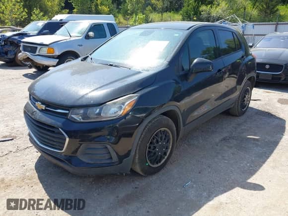 2018 Chevrolet Trax LS z VIN 3GNCJKSB3JL160860, wystawiony jako IAAI lot #43195256 z przebiegiem 128 748 mil mil oraz . Historia ofert i sprzedaży dostępna na DreamBid. Obrazek 2.