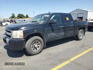 2011 Chevrolet Silverado 1500 LS z VIN 3GCPKREA2BG373537, wystawiony jako Copart lot #60928985 z przebiegiem 209 213 mil mil oraz Szkoda całkowita • Salvage title. Historia ofert i sprzedaży dostępna na DreamBid. Obrazek 1.