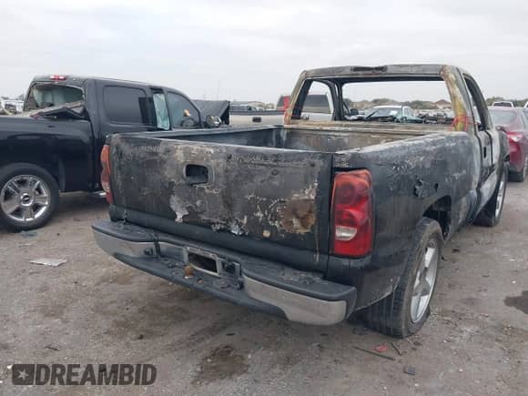 2005 Chevrolet Silverado 1500 Work Truck with VIN 1GCEC14X25Z324919, listed as a IAAI auction lot 41020016 with Not provided miles and . Bid and sale history available at DreamBid. Image 4.