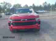 2022 Chevrolet Silverado 1500 RST z VIN 1GCUDEETXNZ561489, wystawiony jako IAAI lot #41959032 z przebiegiem 80 614 mil mil oraz . Historia ofert i sprzedaży dostępna na DreamBid. Obrazek 12.