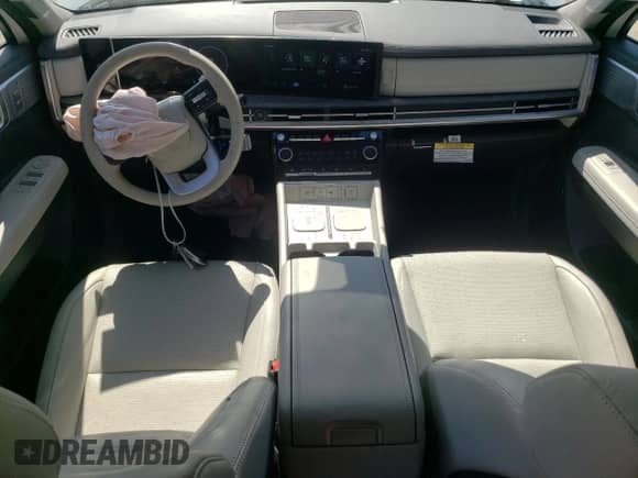 2025 Hyundai Santa Fe Limited с VIN 5NMP3DG18SH017286, выставлен на аукционе Copart как лот 61444115 с пробегом 12 797 миль миль и Списание • Salvage title. История ставок и продаж доступна на DreamBid. Изображение 8.