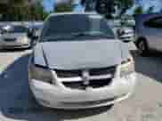 2003 Dodge Caravan SE with VIN 1D4GP24393B210280, listed as a Copart auction lot 70025055 with 148,586 mi miles and Salvage title. Bid and sale history available at DreamBid. Image 5.