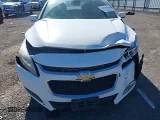 2015 Chevrolet Malibu LT z VIN 1G11C5SL6FF271577, wystawiony jako IAAI lot #43441330 z przebiegiem 159 952 mil mil oraz . Historia ofert i sprzedaży dostępna na DreamBid. Obrazek 6.