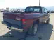 2001 Dodge 1500 z VIN 3B7HF13Z71G160844, wystawiony jako IAAI lot #43239158 z przebiegiem 151 114 mil mil oraz . Historia ofert i sprzedaży dostępna na DreamBid. Obrazek 4.