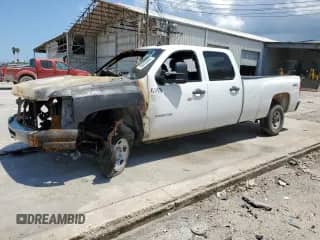 2010 Chevrolet Silverado 2500HD с VIN 1GC4KVB60AF131969, выставлен на аукционе Copart как лот 66559404 с пробегом Не указан миль и Чистый • Clean title. История ставок и продаж доступна на DreamBid. Изображение 1.