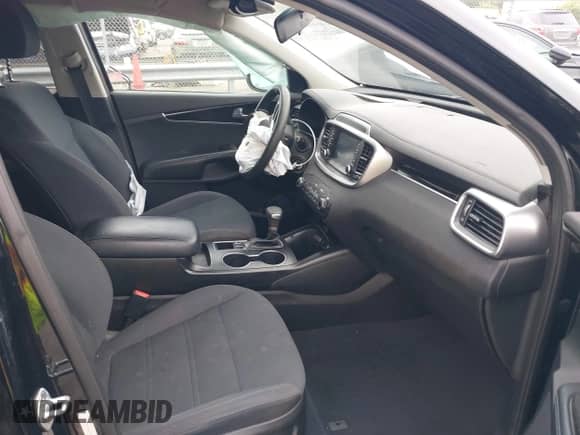 2019 Kia Sorento LX with VIN 5XYPG4A34KG503070, listed as a IAAI auction lot 42694219 with 131,184 mi miles and . Bid and sale history available at DreamBid. Image 5.